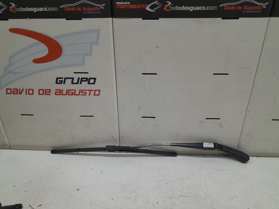 Brazo limpia delantero izquierdo mercedes-benz clase c c 200 d (205.007)