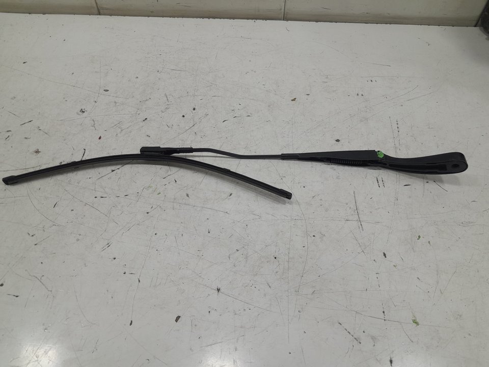 Brazo limpia delantero izquierdo mercedes-benz clase c c 200 d (205.007)
