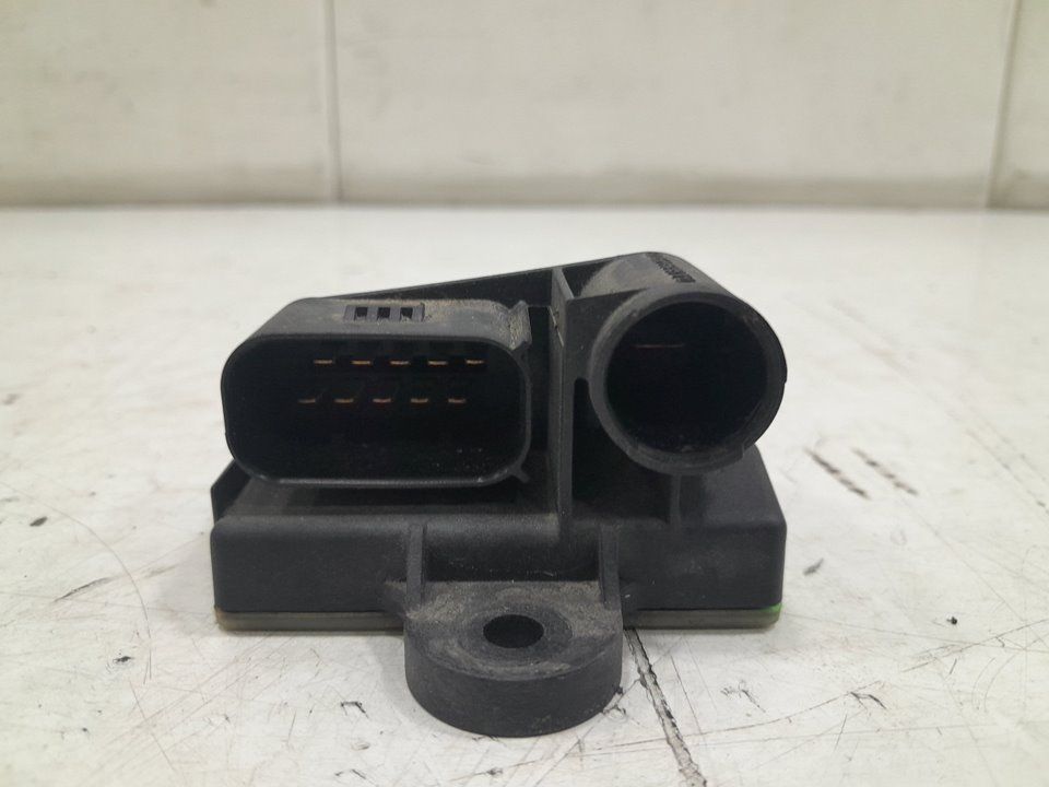 Rele precalentamiento mercedes-benz clase c c 200 d (205.007)