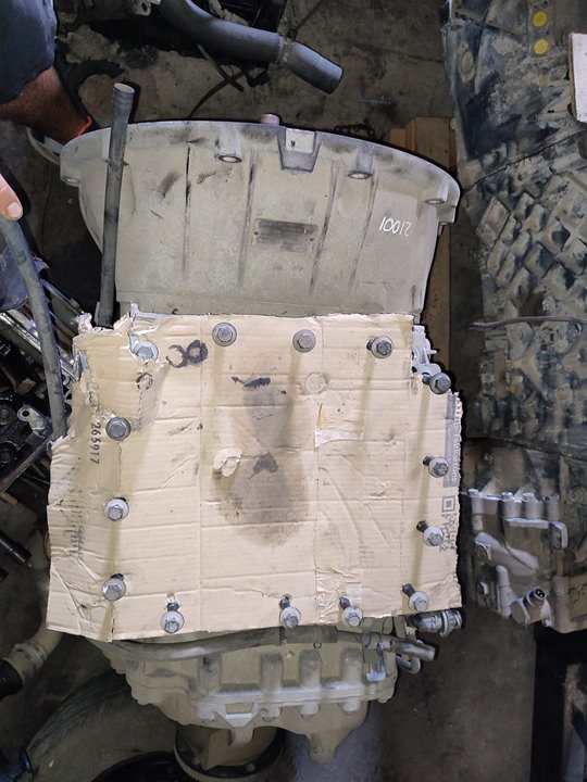 Caja cambios renault  magnum ab 2005 cabina adel.tractor semirr. gv     4x2    4xx.18 gran espacio      04.05 - 12.06 no identif