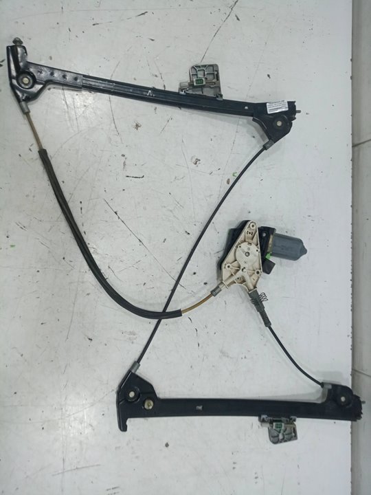 Elevalunas delantero derecho 