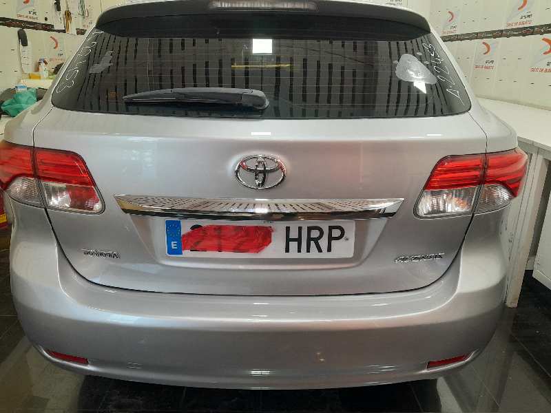 Motor completo toyota avensis ranchera familiar 2.0 d4d (adt270_)