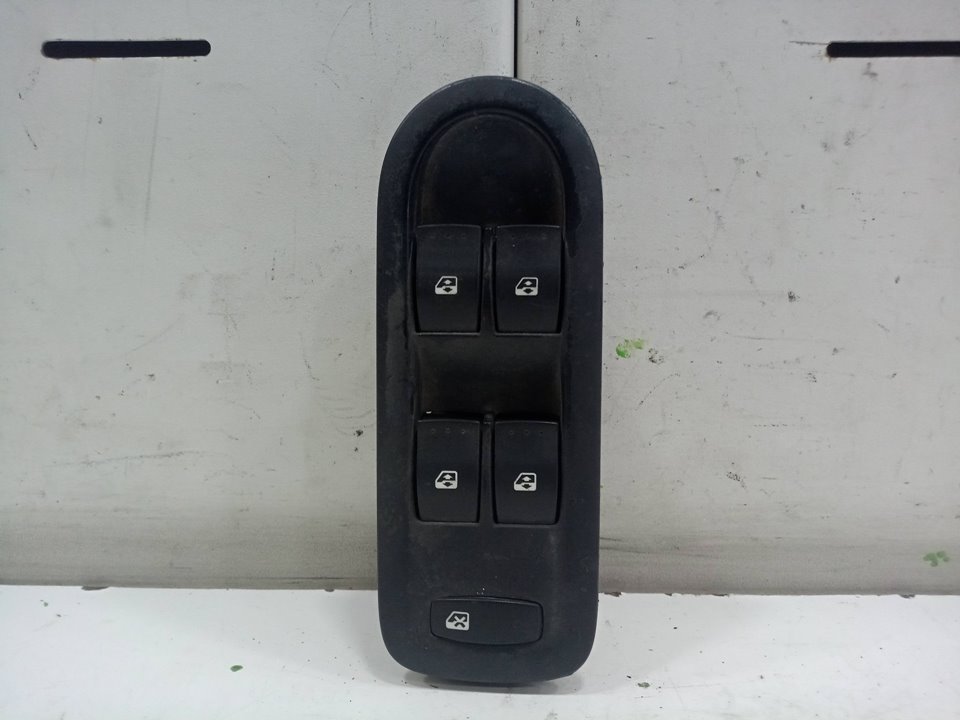 Mando elevalunas delantero izquierdo renault megane ii ranchera familiar 1.5 dci (km1f)