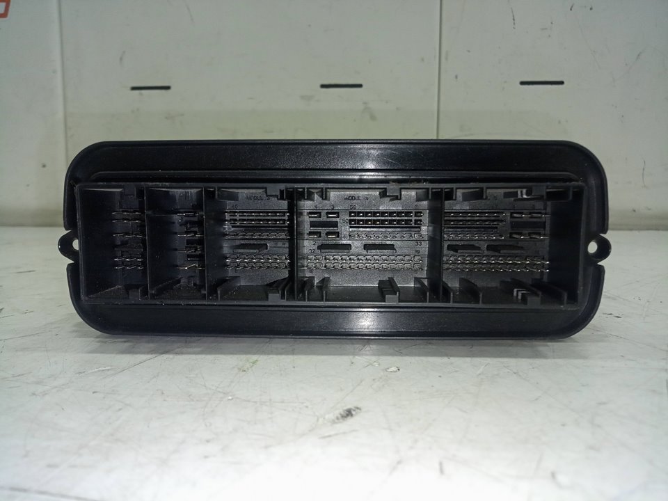 Centralita motor uce bmw 5 520 d