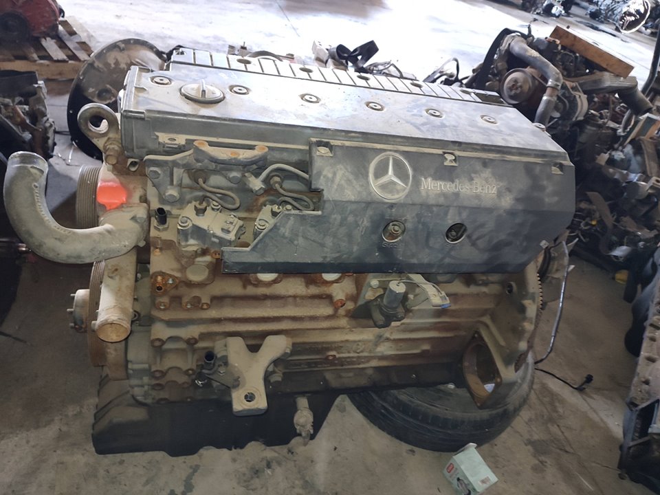 Motor completo mercedes-benz mercedes atego 6-cil. 4x4 bm 97026 1328  (4x4)  om 906 la l (largo)      09.97 - ... no identificad