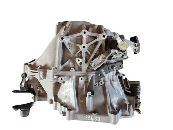 Caja cambios toyota avensis ranchera familiar 2.0 d4d (adt270_)