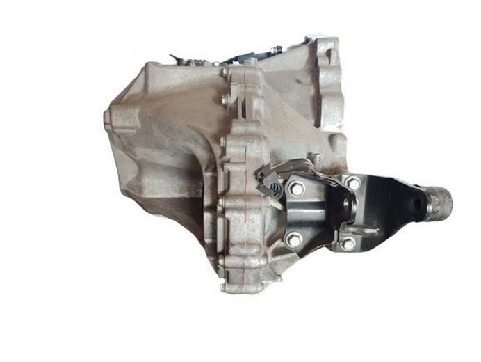 Caja cambios toyota avensis ranchera familiar 2.0 d4d (adt270_)