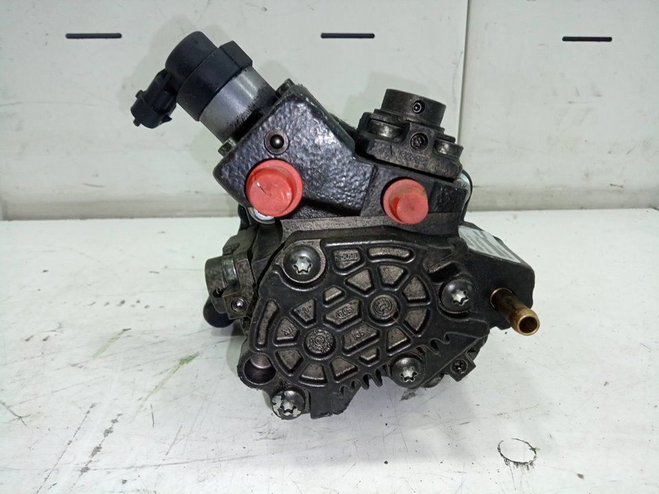 Bomba inyeccion nissan atleon zd30      ...