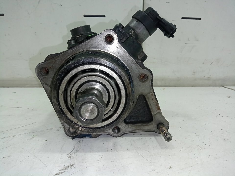 Bomba inyeccion nissan atleon zd30      ...