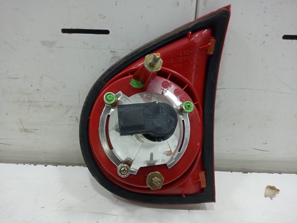 Piloto interior trasero izquierdo volkswagen golf v 