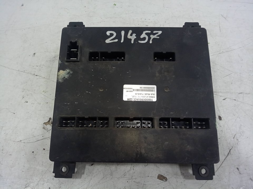 Caja reles / fusibles nissan atleon.110 110.56     