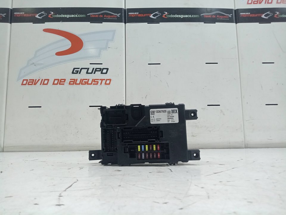 Caja reles / fusibles opel corsa d 