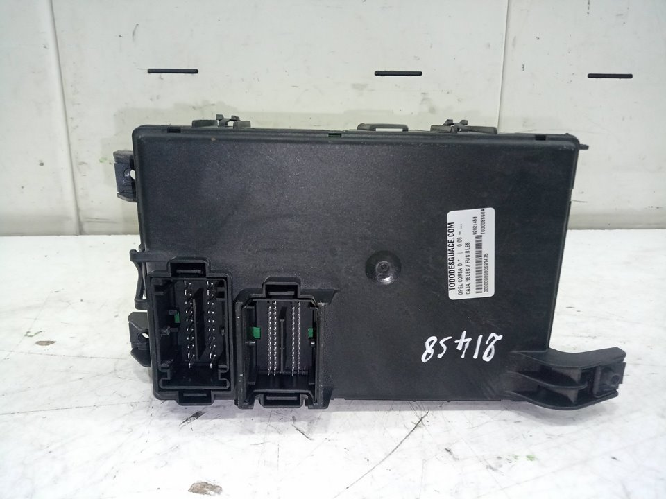 Caja reles / fusibles opel corsa d 