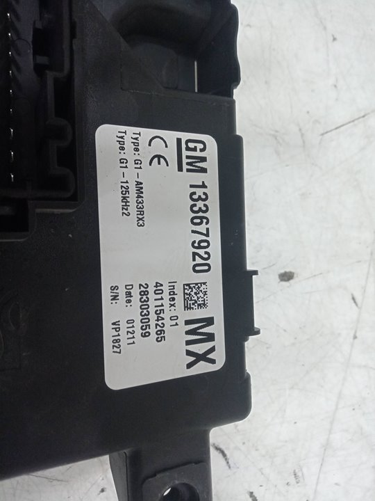 Caja reles / fusibles opel corsa d 