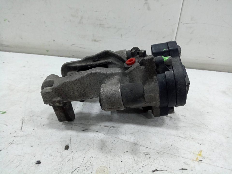 Pinza freno trasera derecha volkswagen golf vii variant 1.6 tdi