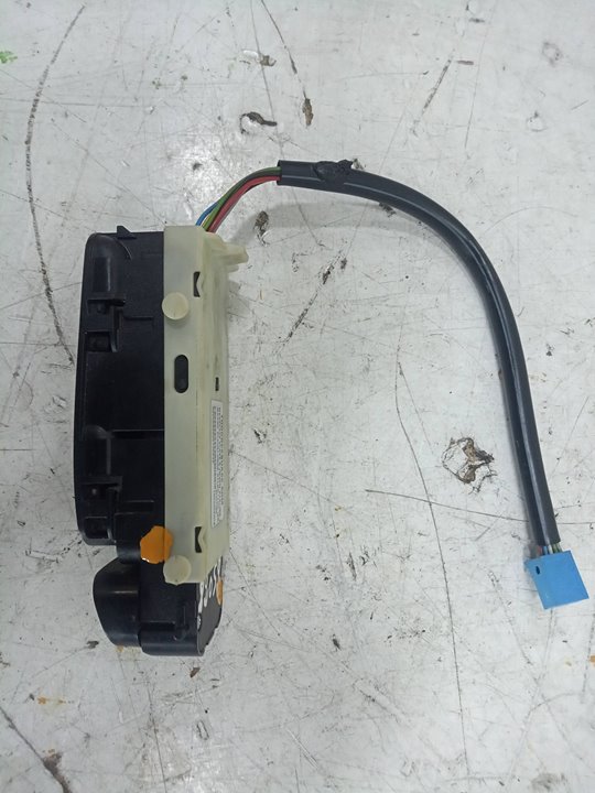 Mando elevalunas delantero izquierdo mercedes-benz clase c c 270 cdi (203.016)