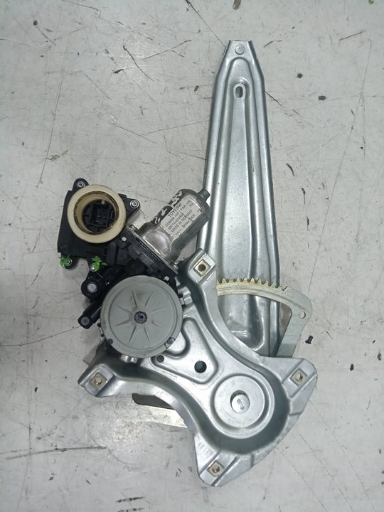 Elevalunas trasero izquierdo toyota auris 1.8 hybrid (zwe150_)