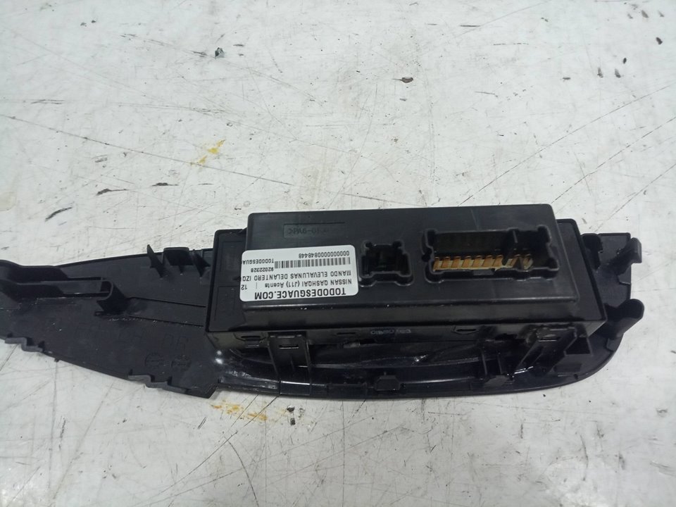 Mando elevalunas delantero izquierdo nissan qashqai ii todo terreno cerrada 1.5 dci