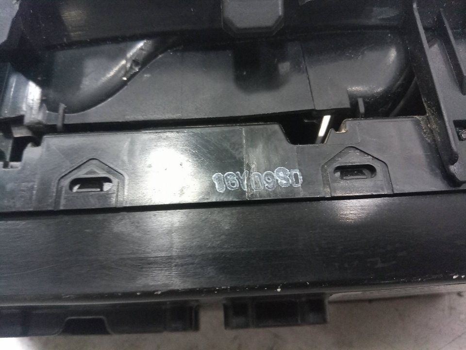 Mando elevalunas delantero izquierdo nissan qashqai ii todo terreno cerrada 1.5 dci