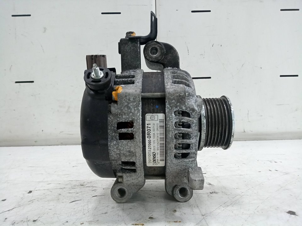 Alternador toyota avensis ranchera familiar 2.0 d4d (adt270_)