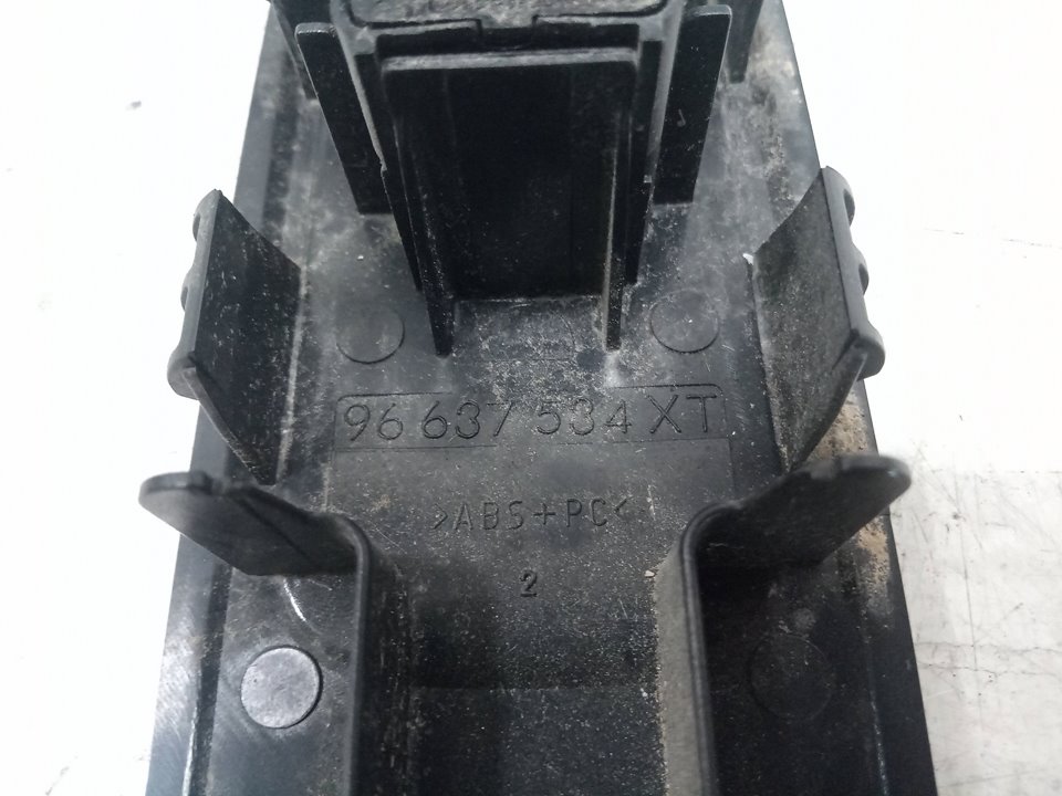 Mando elevalunas delantero derecho 2.2 dci 90