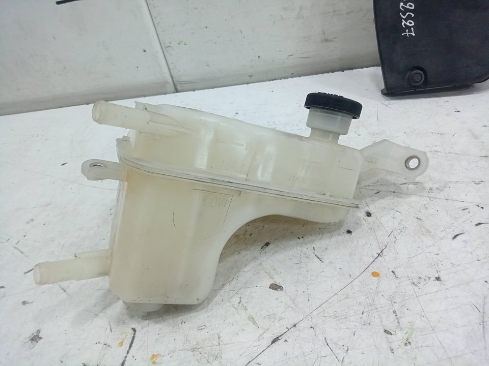 Deposito expansion lexus ct 200h (zwa10_)