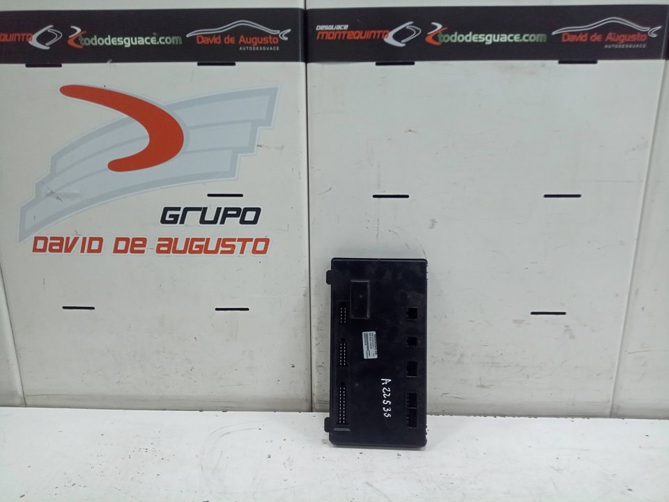 Caja reles / fusibles iveco stralis (adat)       