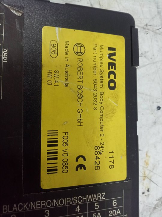 Caja reles / fusibles iveco stralis (adat)       
