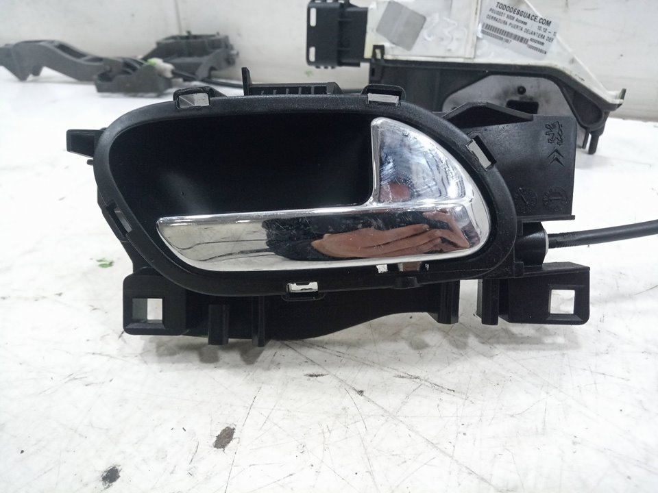 Cerradura puerta delantera derecha peugeot 5008 1.6 hdi