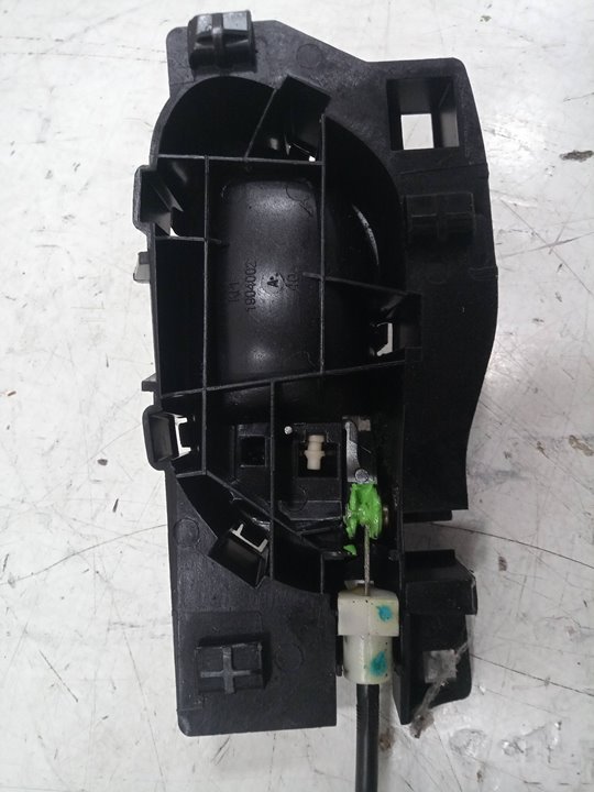 Cerradura puerta delantera derecha peugeot 5008 1.6 hdi