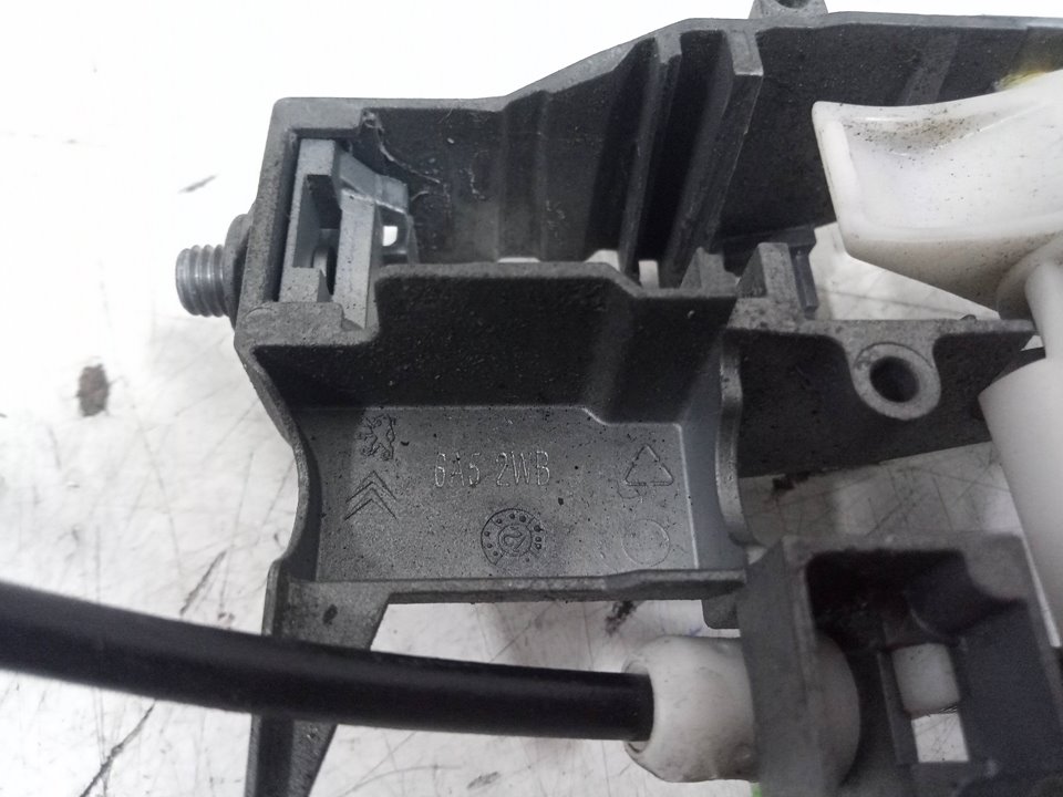 Cerradura puerta delantera derecha peugeot 5008 1.6 hdi