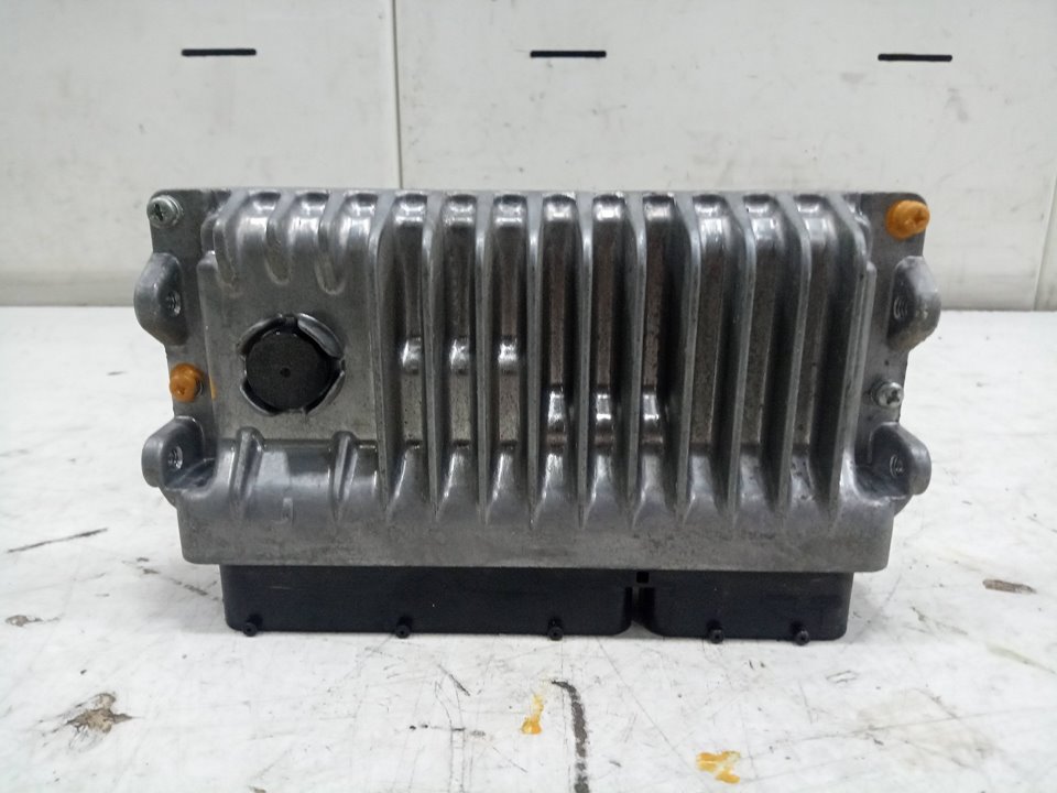 Centralita motor uce toyota yaris 1.5 hybrid (nhp130_)