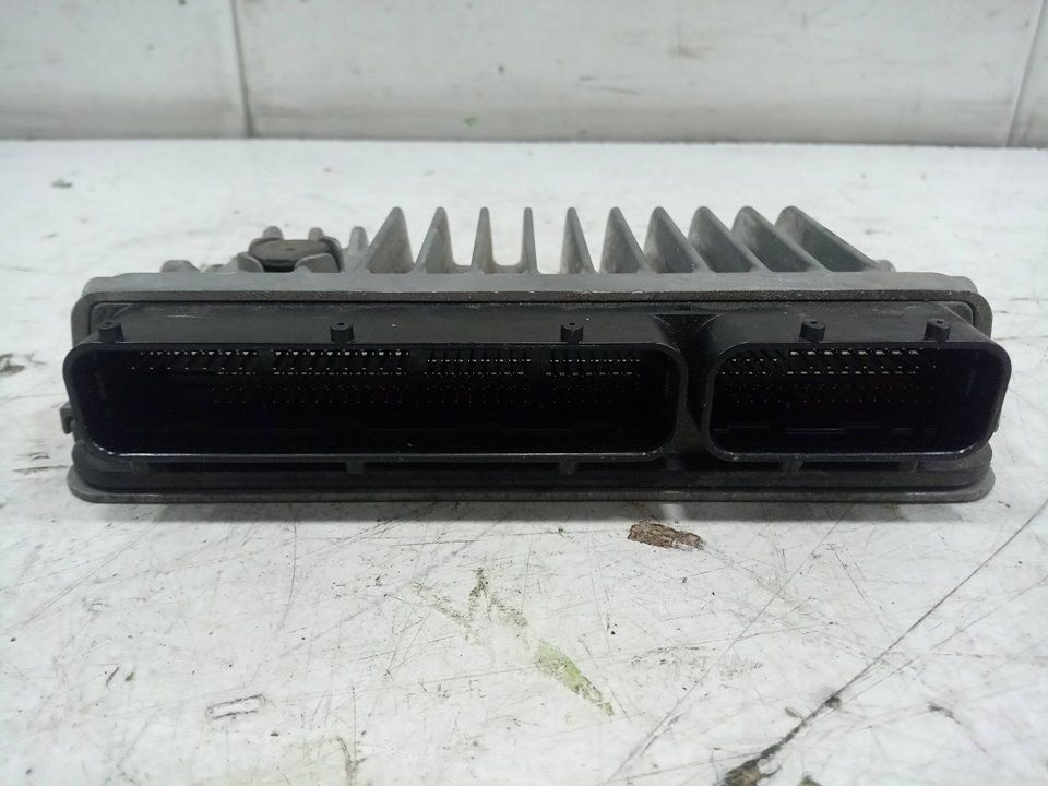 Centralita motor uce toyota yaris 1.5 hybrid (nhp130_)