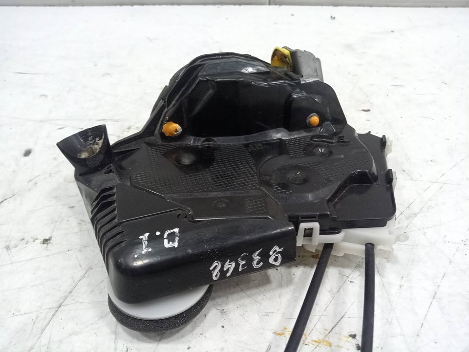 Cerradura puerta delantera izquierda toyota yaris 1.5 hybrid (nhp130_)