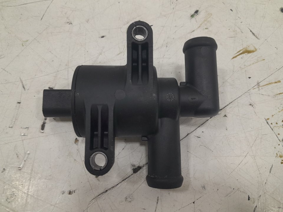 Bomba auxiliar agua volkswagen golf vii variant 2.0 r 4motion