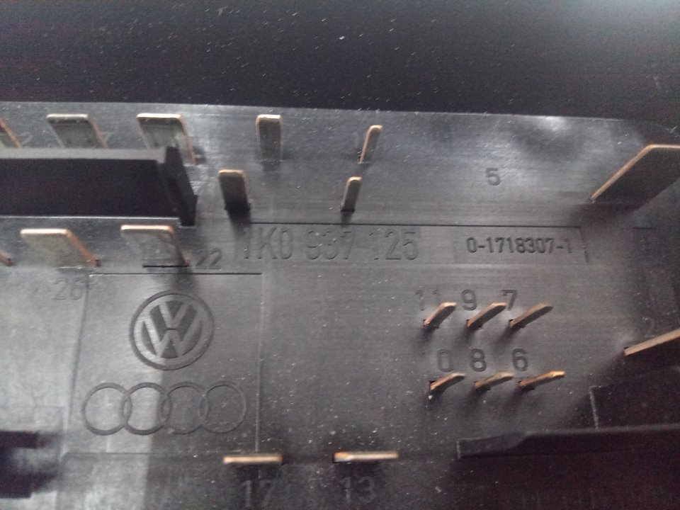 Caja reles / fusibles volkswagen golf v 1.6 multifuel