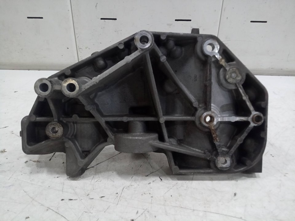 Soporte alternador fuso canter 3s13      01.13 