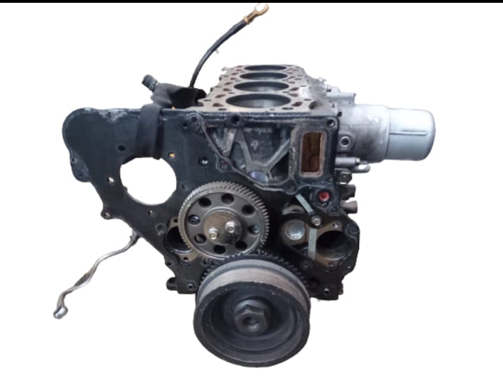 Bloque nissan atleon zd30      ...