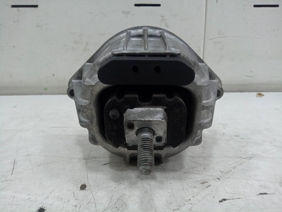 Taco motor derecho bmw x1 xdrive 20 d