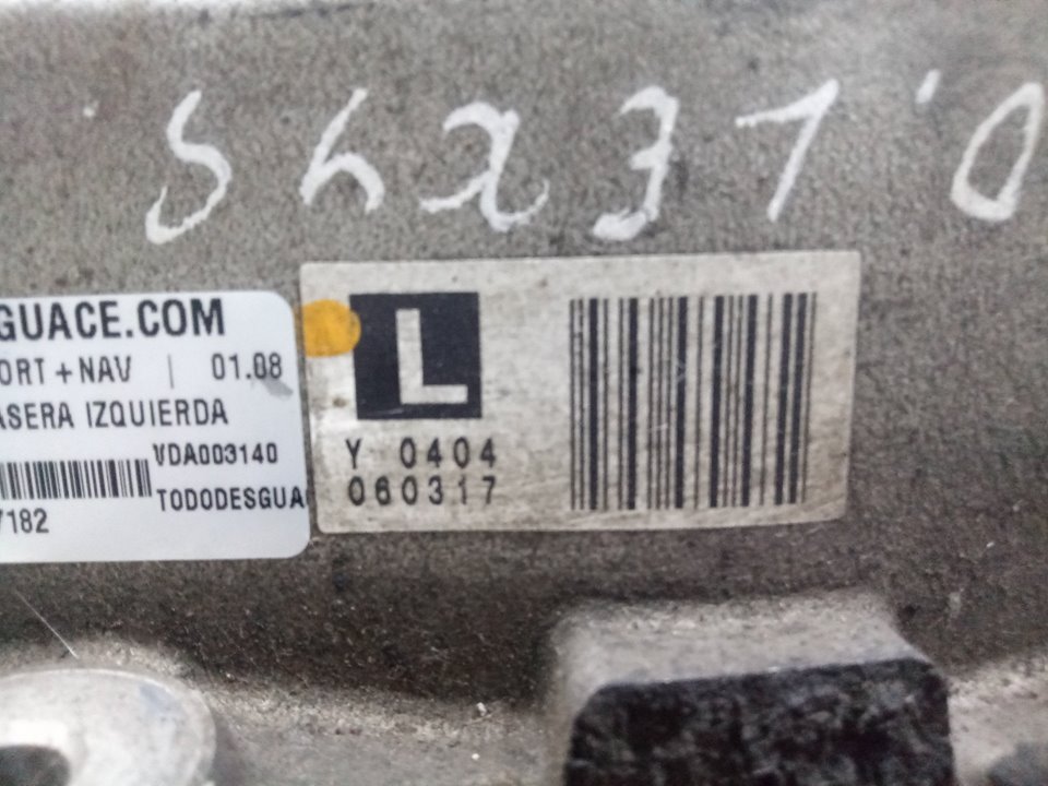 Mangueta trasera izquierda lexus is220 sport+nav      01