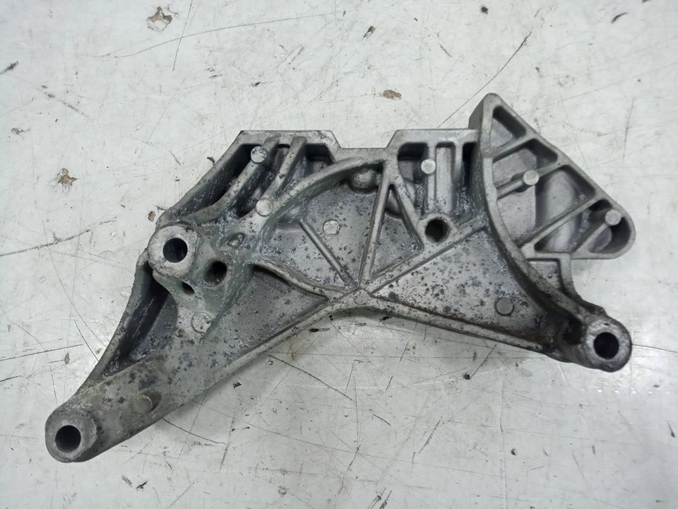 Soporte alternador volkswagen golf vii variant 2.0 r 4motion