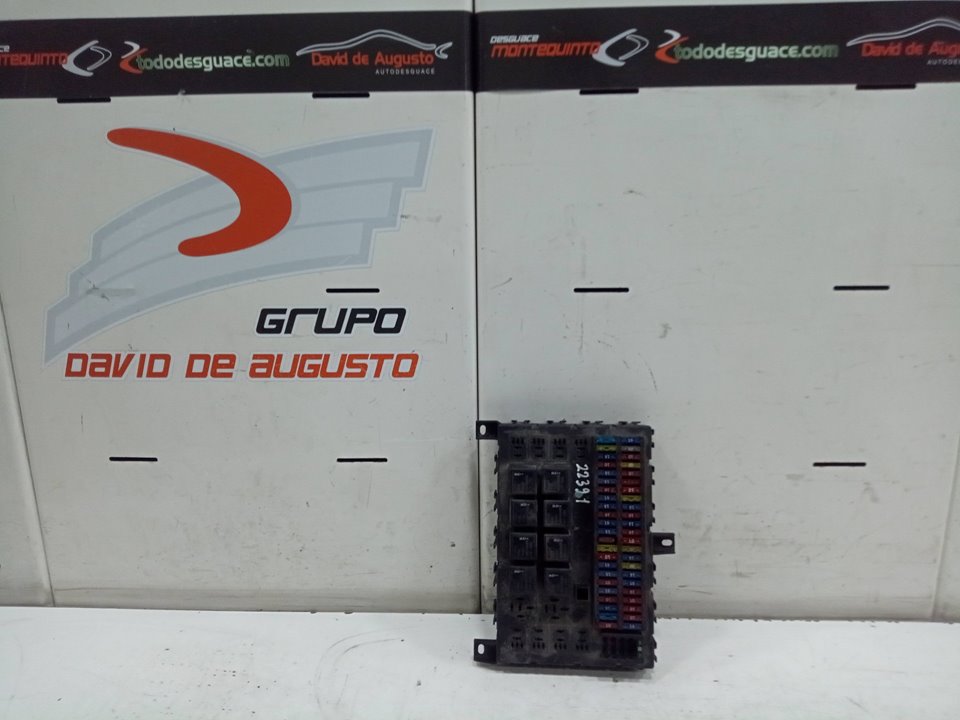 Caja reles / fusibles daf serie xf105.xxx fsa 4x2 su