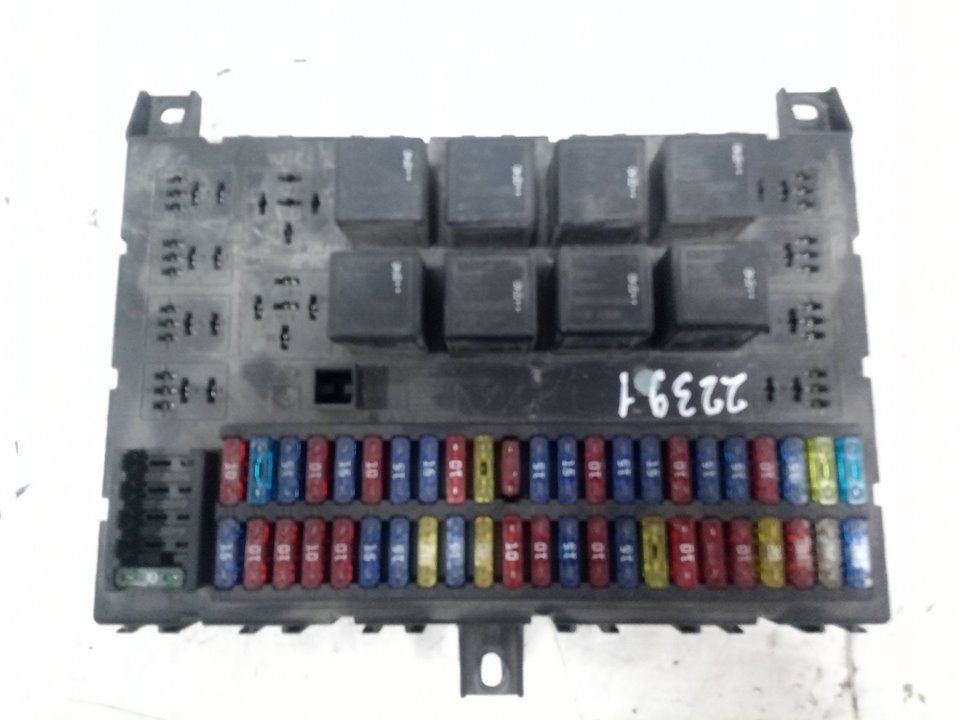 Caja reles / fusibles daf serie xf105.xxx fsa 4x2 su