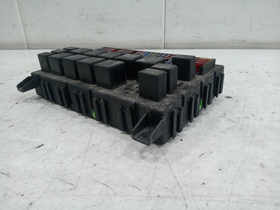 Caja reles / fusibles daf serie 95 xf .xxx xf95 480 