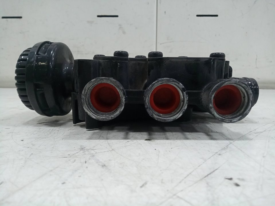 Valvula de aire de freno man tgx 18.xxx fg    4x2   bl