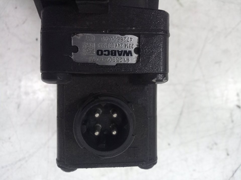 Valvula de aire de freno man tgx 18.xxx fg    4x2   bl