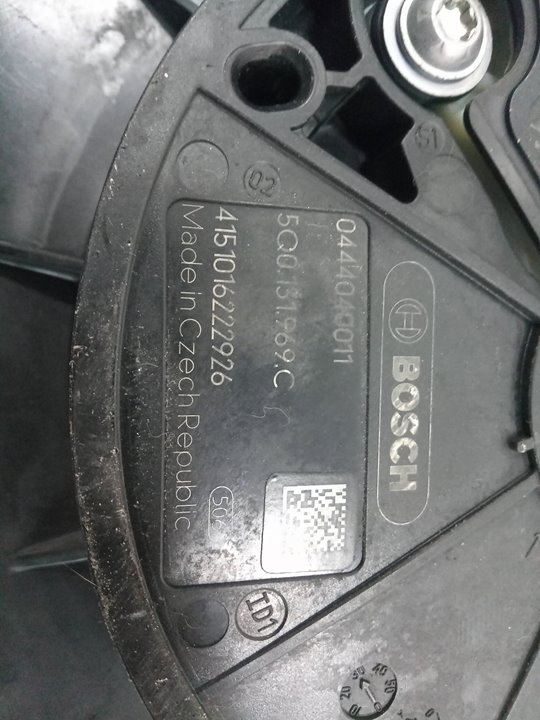 Deposito y bomba adblue audi q3   (8ug) attraction      01.15