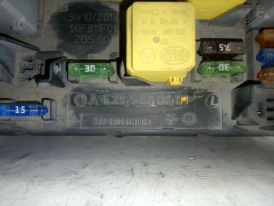 Caja fusible sam mercedes vito (w639) basic com