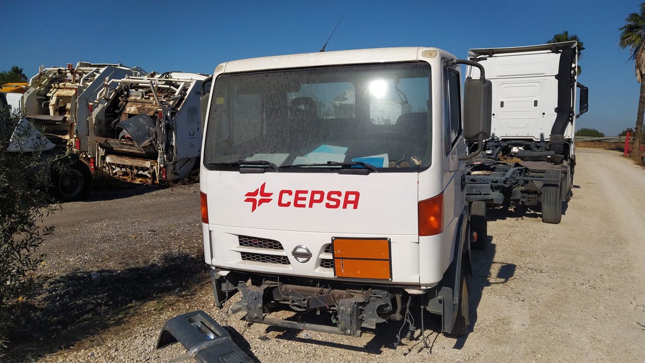 Cabina completa nissan atleon.110 110.56     