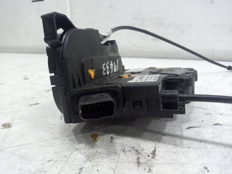 Cerradura puerta trasera derecha renault clio iv 1.2 16v